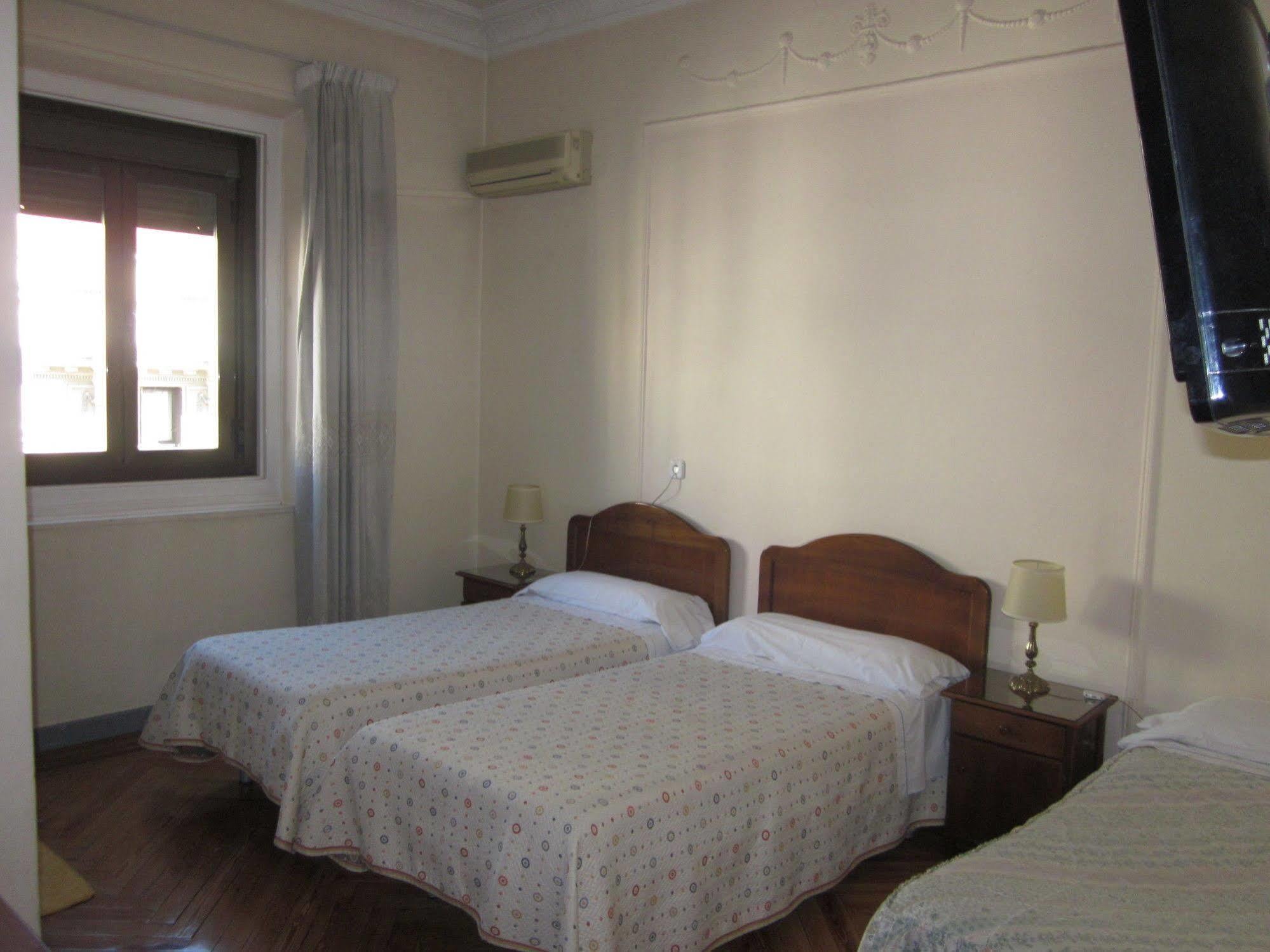 Hostal Splendid - Gran Via Мадрид Экстерьер фото