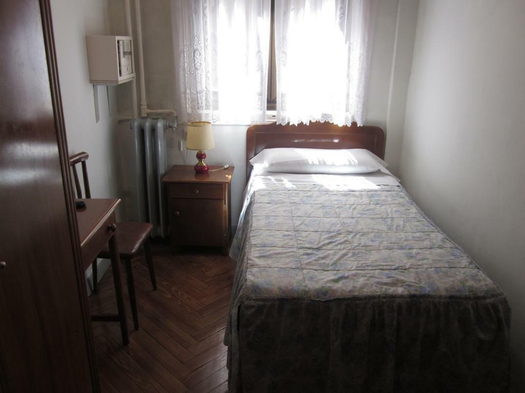 Hostal Splendid - Gran Via Мадрид Экстерьер фото